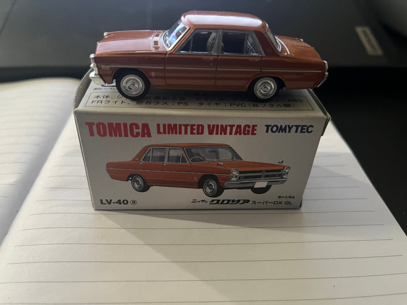 Tomica Limited Vintage LV-40a Nissan Gloria 1/64, Verzenden, Zo goed als nieuw, Auto