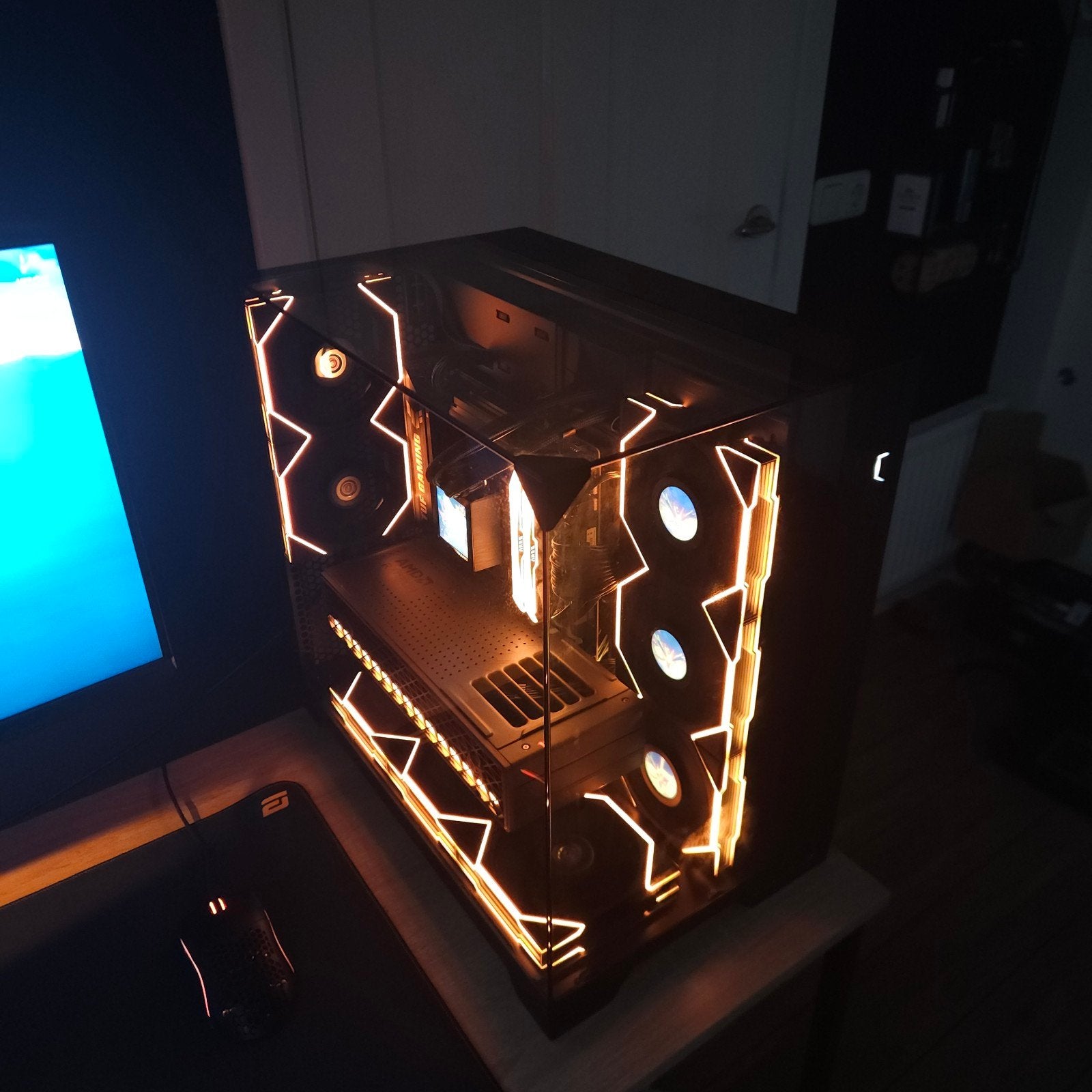 Krachtige Gaming PC | 9800X3D | 9070 XT, Ophalen, AMD Ryzen 7 9800X3D, Lian Li, 32 GB