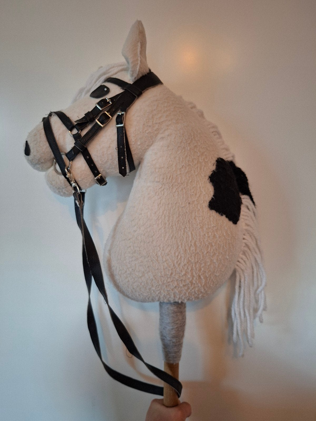 Hobbyhorse met hoofdstel - Wit met zwarte vlekken, Ophalen of Verzenden, Gebruikt, Jongen of Meisje