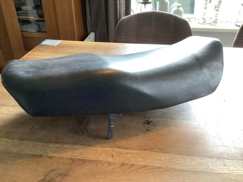 Honda origineel motorzadel. (B), Verzenden, Gebruikt