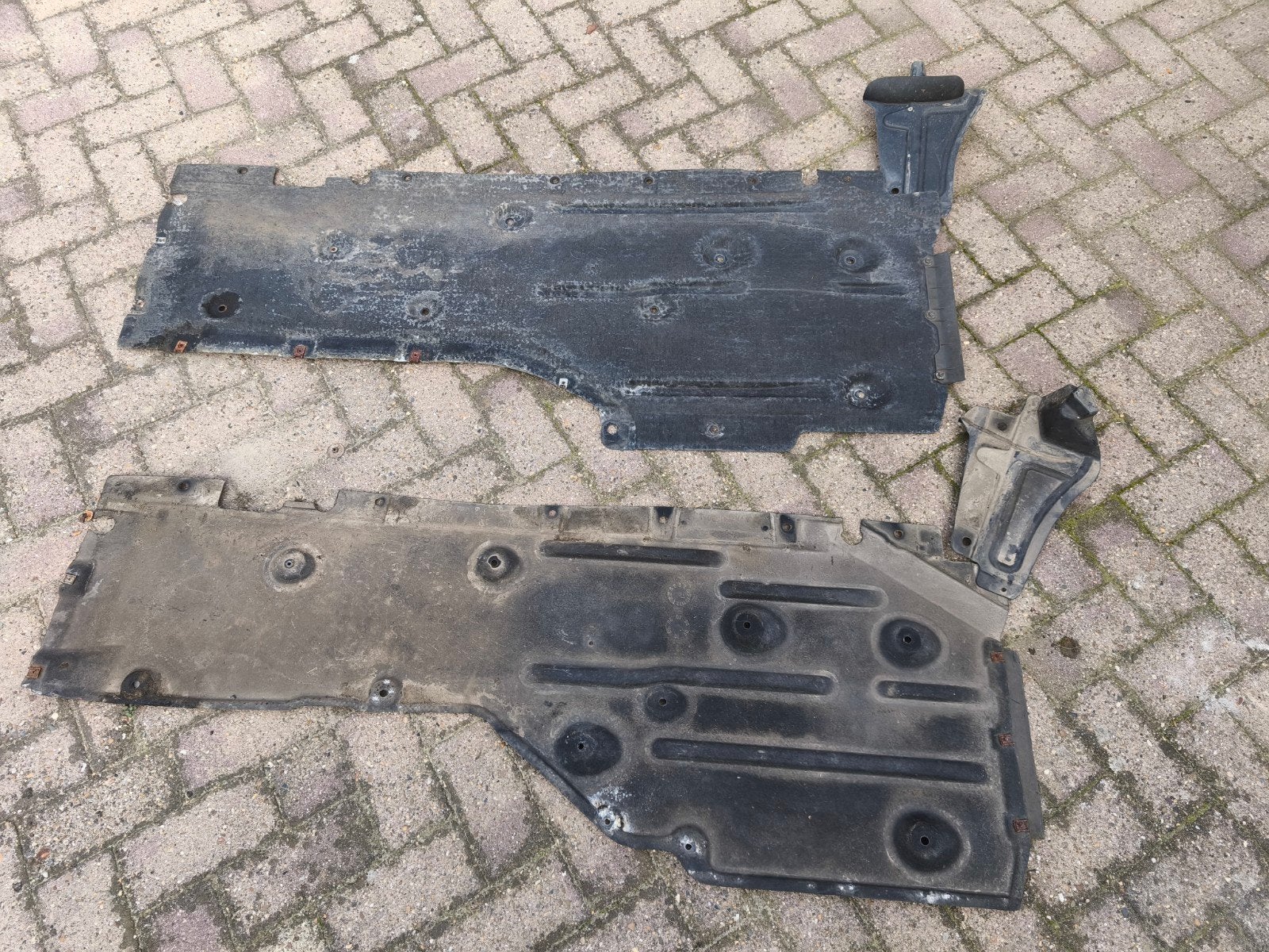 bodem beplating bmw E92 links en rechts bodem plaat cover, Auto-onderdelen, Ophalen, B, W, BMW