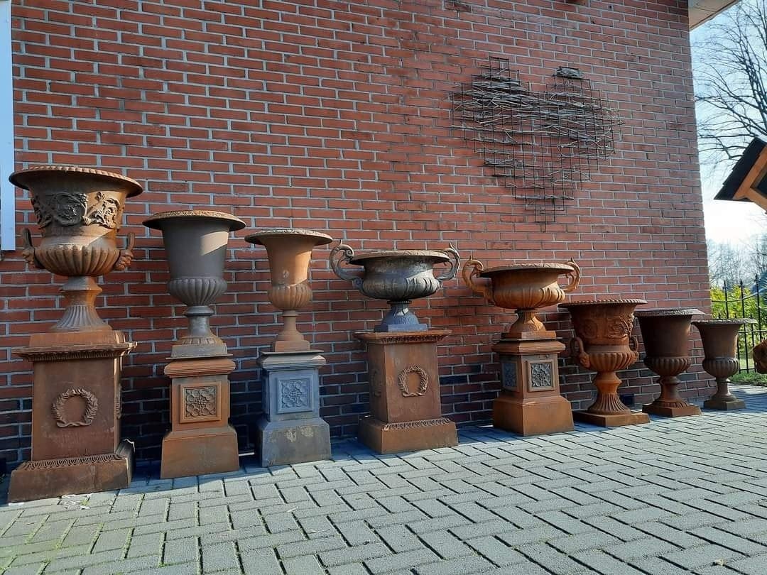 Gietijzeren tuinvazen tuinvaas bloempot bloembak op sokkel, Ophalen of Verzenden, Nieuw