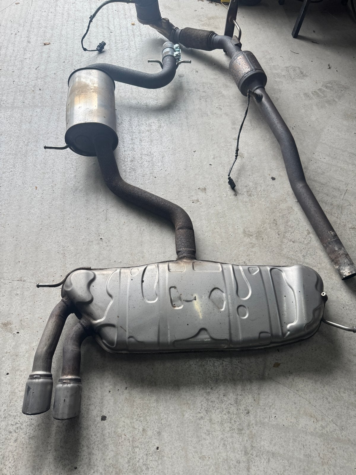 Complete originele Golf 5 GTI uitlaat met katalysator, Auto-onderdelen, Ophalen, Gebruikt, Volkswagen