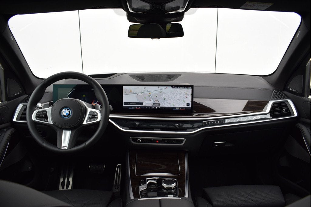BMW X5 xDrive50e High Executive M Sport Automaat / Panoramad, Auto's, Gebruikt, 2395 kg, Met garantie (alle), Zwart
