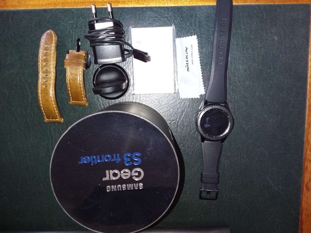 Samsung Gear S3 Frontier Smartwatch met extra bandje, Ophalen, Zwart, Zo goed als nieuw, Samsung