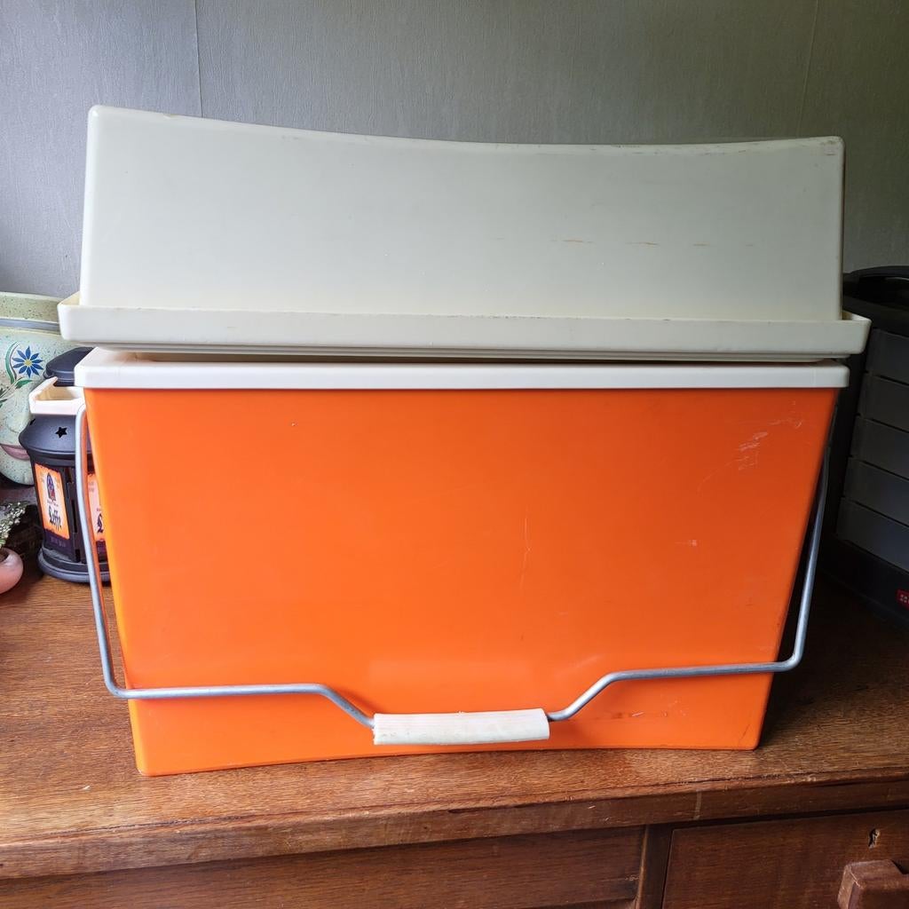 Koelbox en box bv voor naaispullen, Ophalen of Verzenden