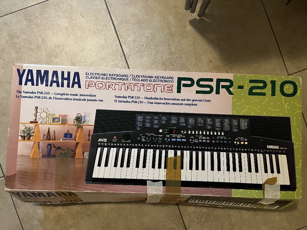 Yamaha PSR 210 keyboard met eventueel standaard, Yamaha, Ophalen of Verzenden, Met standaard, 61 toetsen
