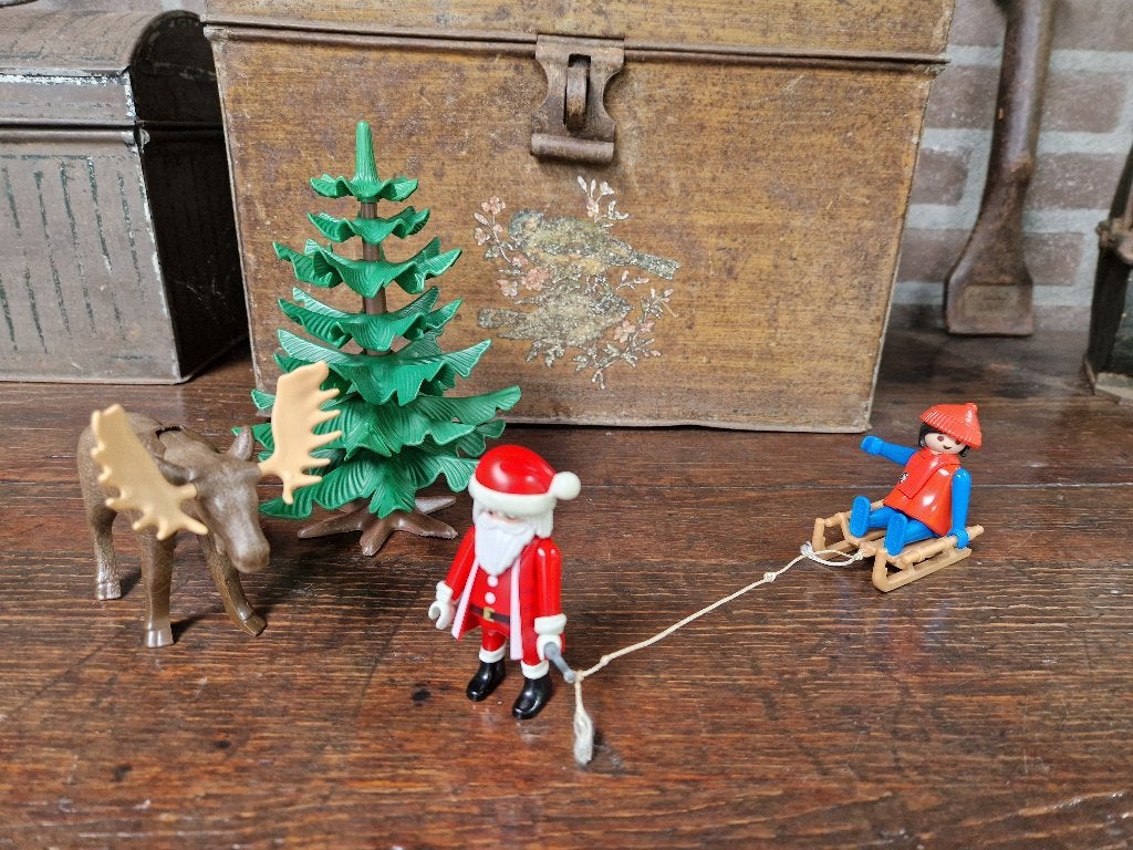 Playmobil Kerstman, jongetje op slee, eland en kerstboom, Ophalen of Verzenden