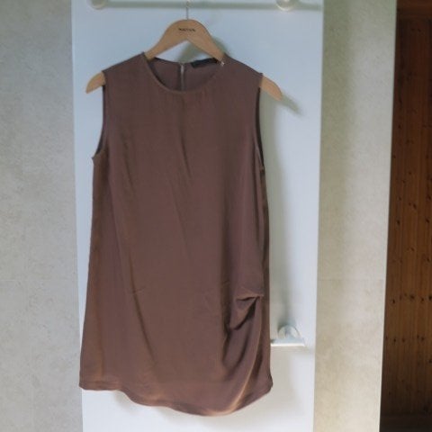 Topje nieuw zijde bruin detail Fabiana Filippi mt 38 (it 42), Kleding | Dames, Maat 38/40 (M), Bruin, Nieuw, Ophalen of Verzenden