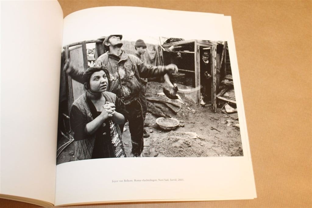 Teder — Fotoboek met 87 Fotografen over Tederheid, Ophalen of Verzenden, Gelezen, Fotografen