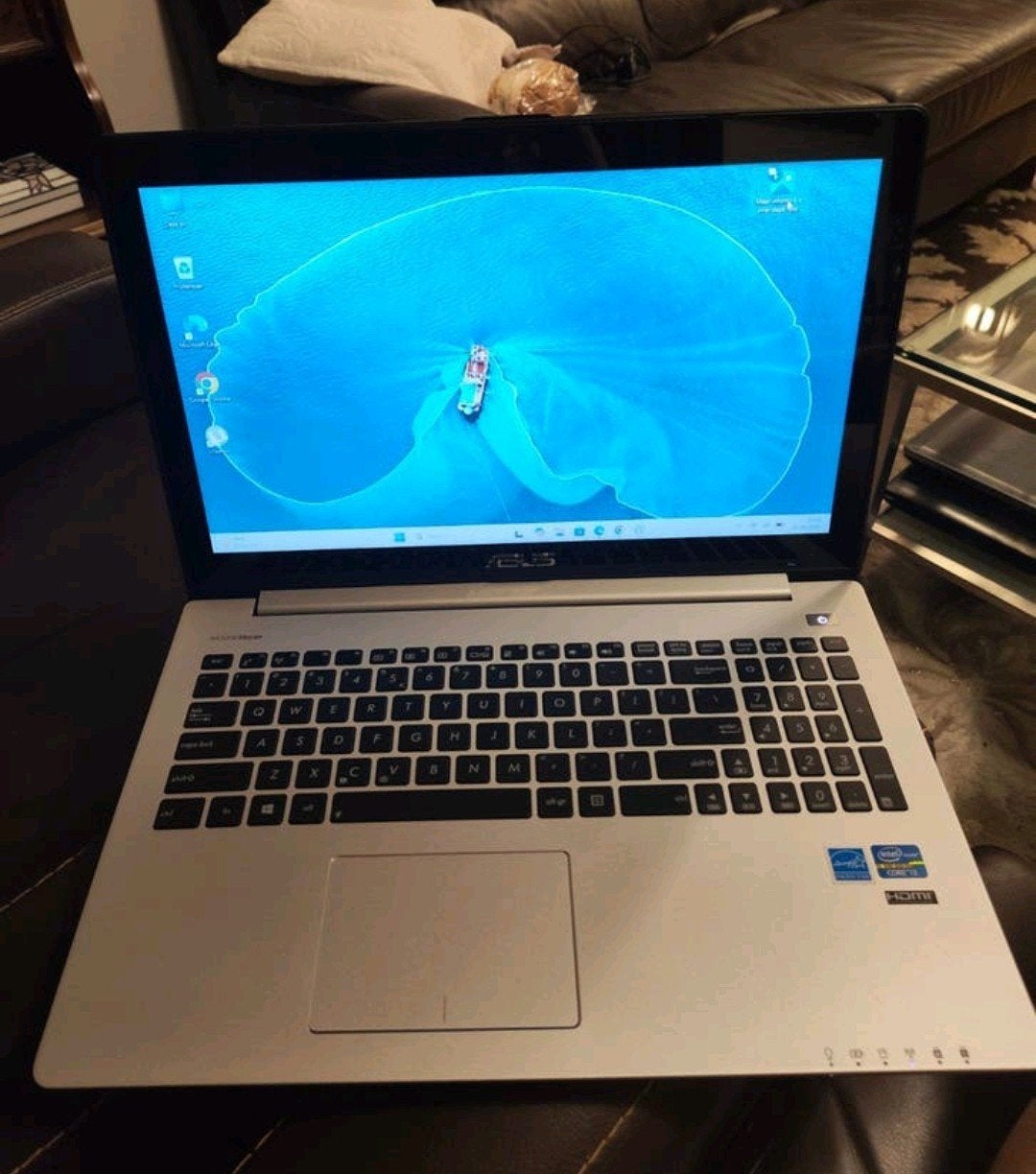 Snelle asus laptop windows 11, Computers en Software, Ophalen