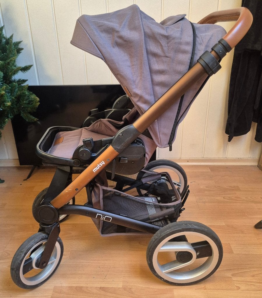Grijse mutsy kinderwagen, Ophalen, Gebruikt, Kinderwagen, Mutsy
