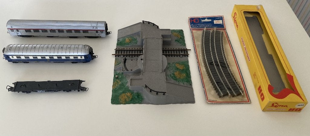 Lima 3 rijtuigen – nieuwe rails - landschapsmodule – doosje, Gebruikt, Gelijkstroom, Wagon, Ophalen of Verzenden