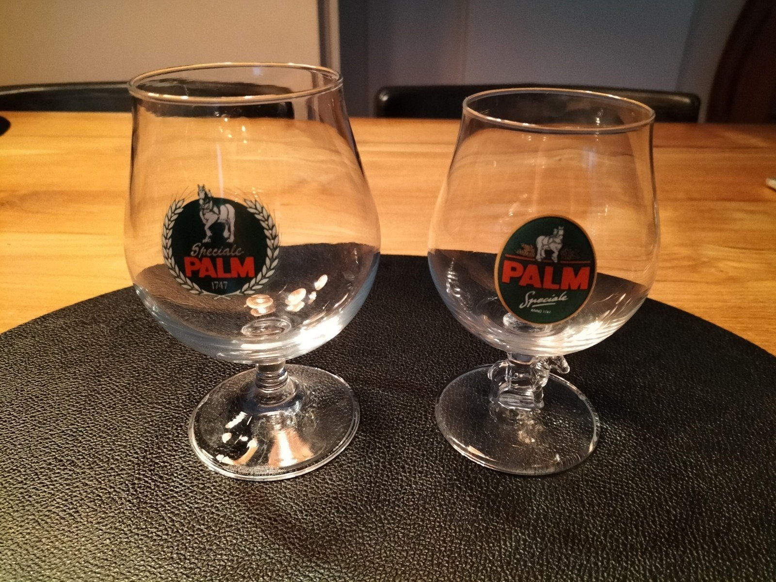 2 Palm Speciaal bierglazen - Vintage, Antiek en Kunst, Antiek | Glas en Kristal, Ophalen of Verzenden