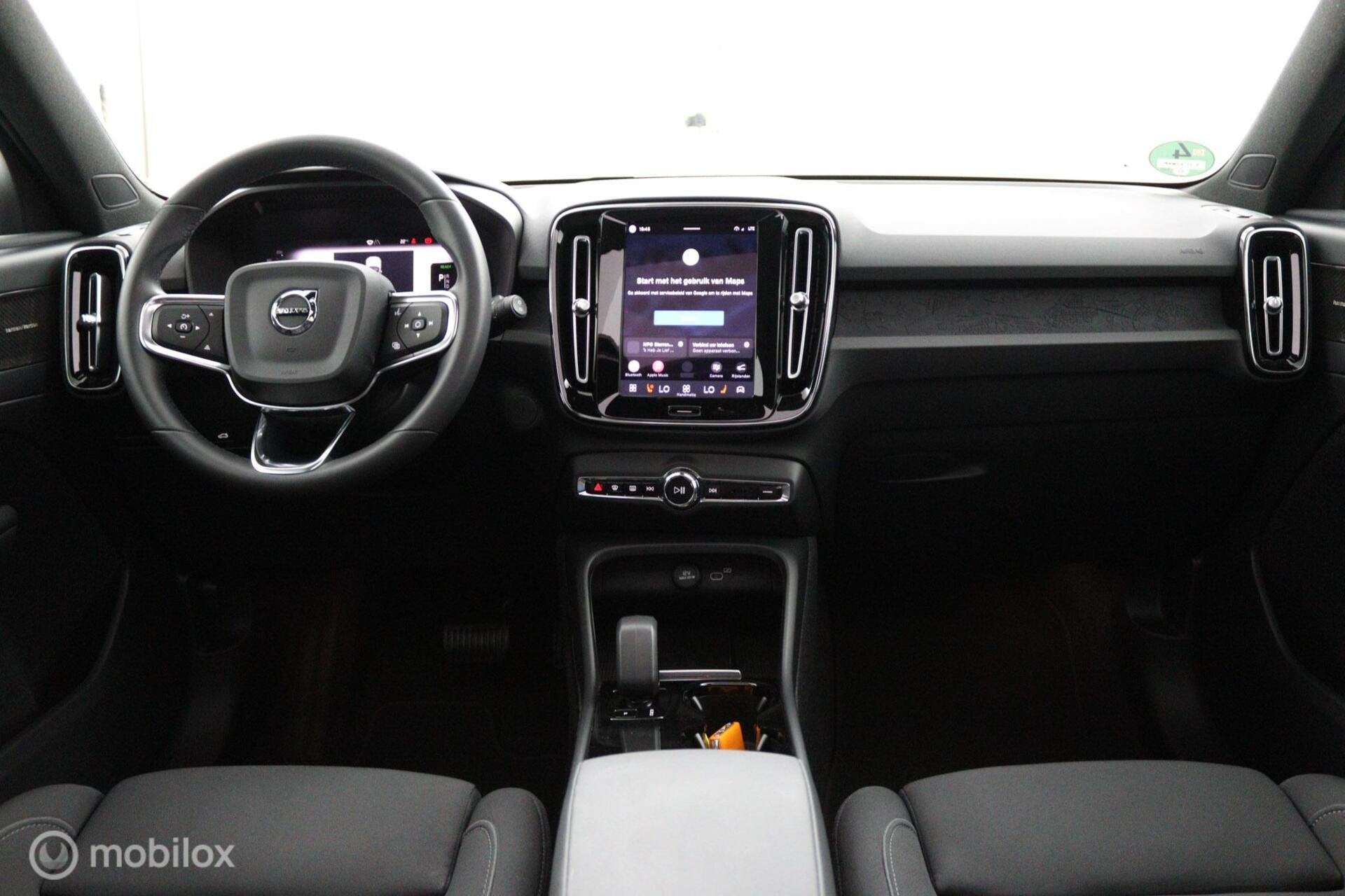 Foto 2 van Volvo XC40 Recharge Single Ultimate | Blis | 360° | Adaptie