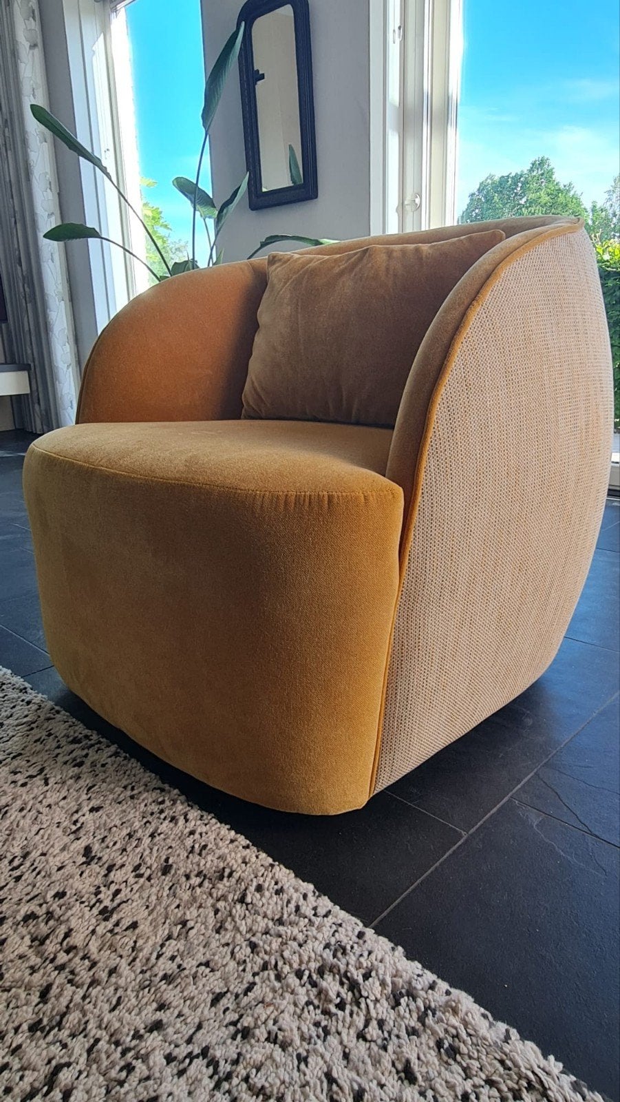 Stijlvolle draai fauteuil, Huis en Inrichting, Fauteuils, Zo goed als nieuw, Stof, 75 tot 100 cm, 75 tot 100 cm, Ophalen