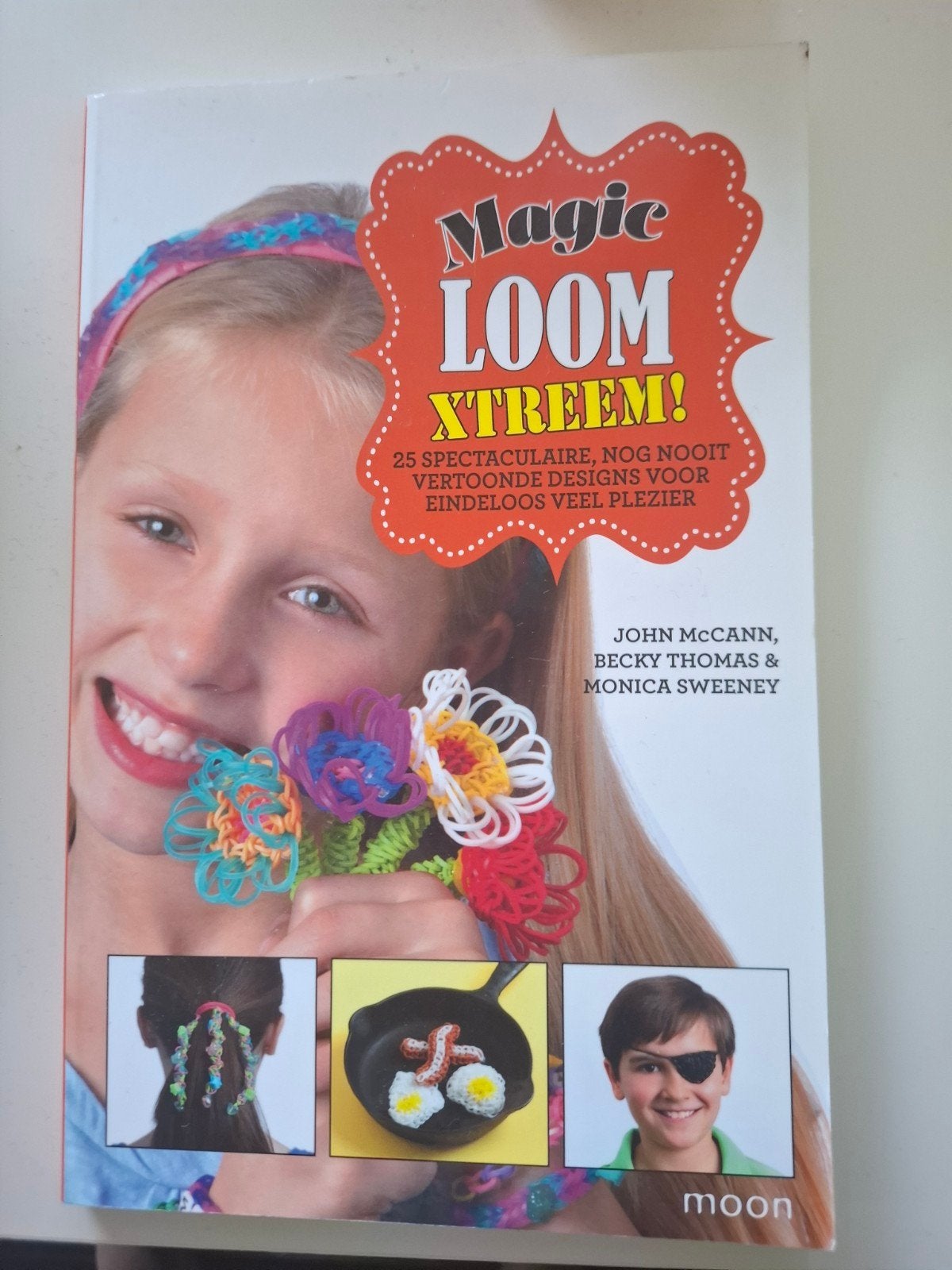 boek loom elastieken John McCann - Magic loom xtreem!, Fictie algemeen, Ophalen of Verzenden, Zo goed als nieuw, John McCann; Becky Thomas; Monica Sweeney
