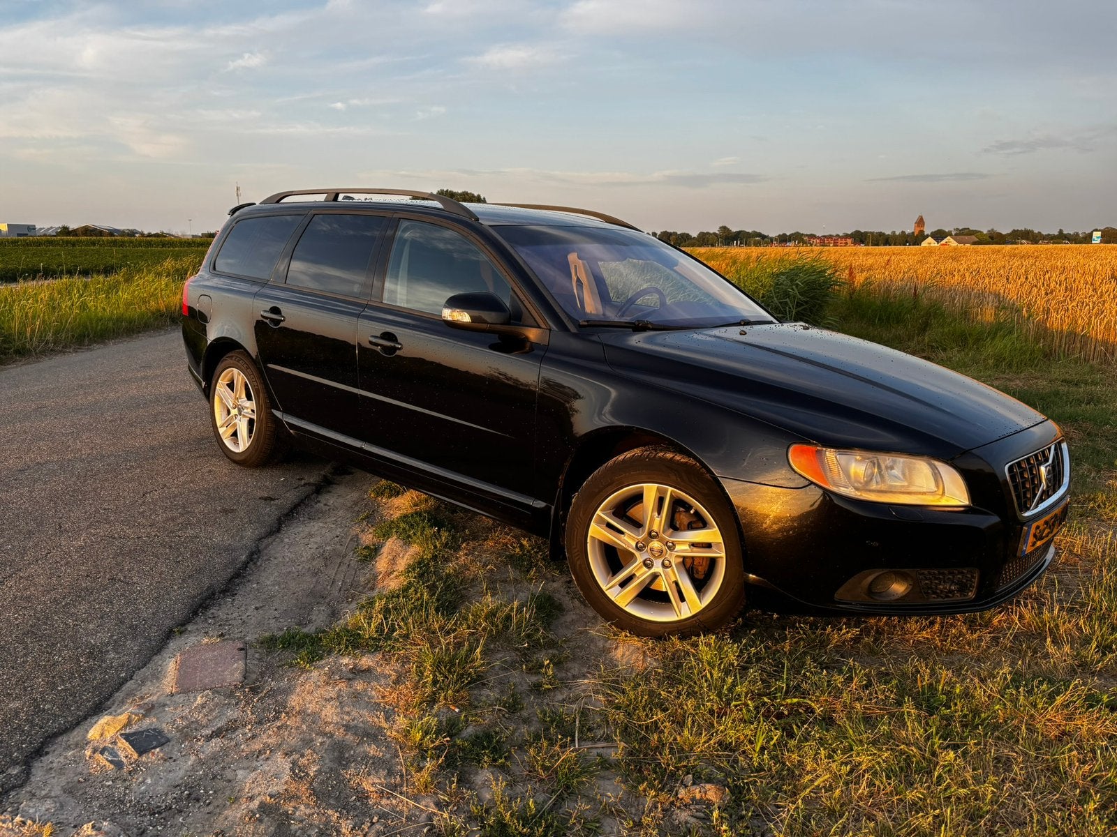 Volvo V70 2.5 T AUT youngtimer 2008 Zwart, 1800 kg, 1573 kg, Leder en Stof, Stationwagon