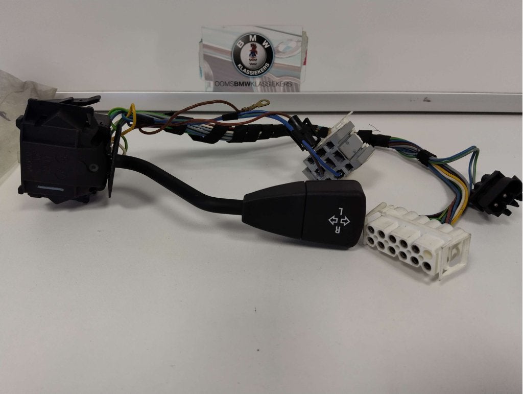 BMW e32 E34 Schakelaar knipperli.-diml.-groot licht NIEUW, Niet ingevuld, Niet ingevuld, Nieuw, Ophalen of Verzenden