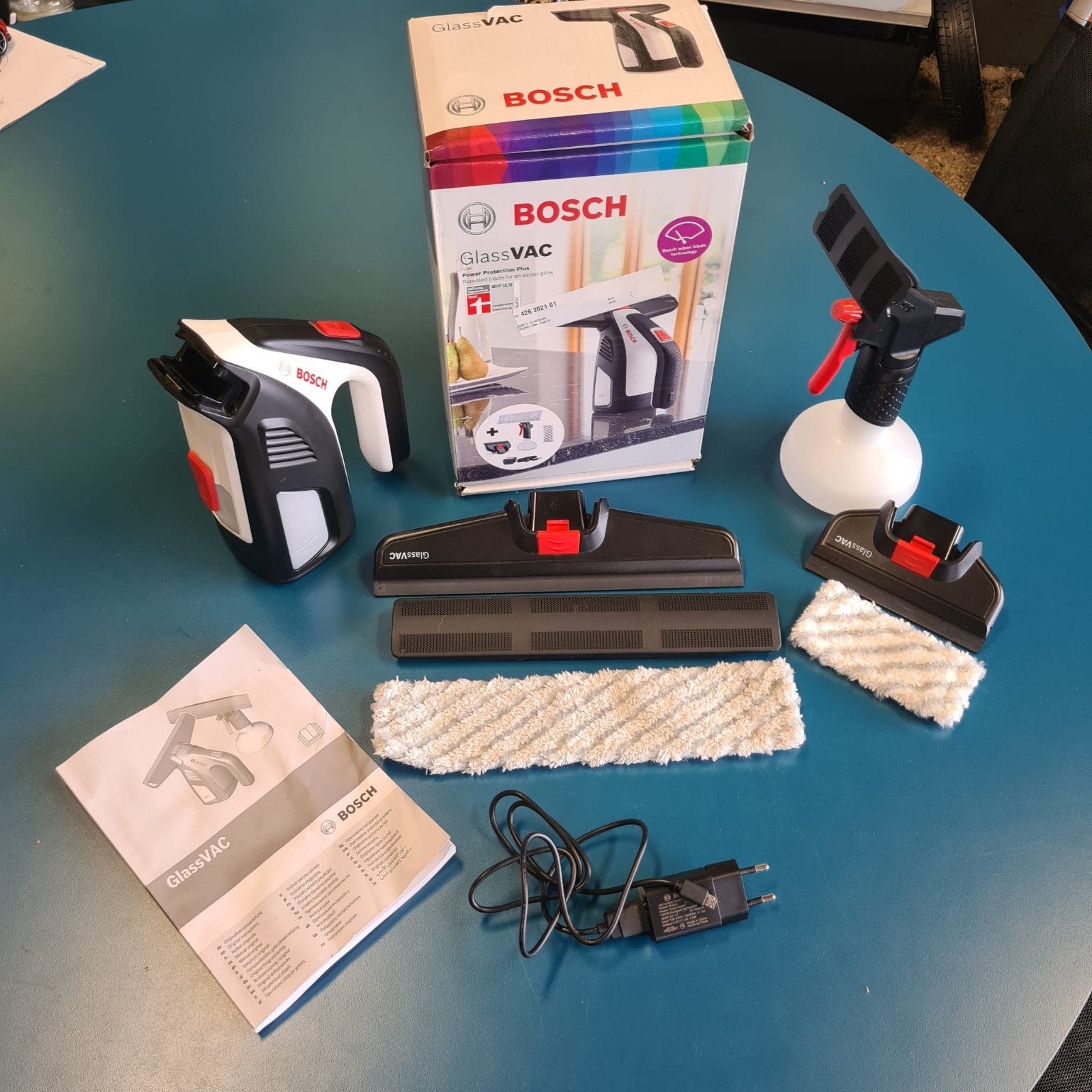 Bosch GlassVAC Accu Raamwisser - Nieuwstaat, Ophalen of Verzenden, Raamwisser of Trekker