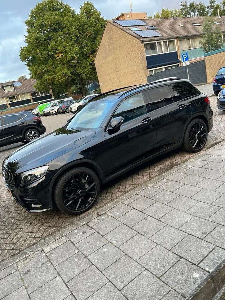 Mercedes-Benz GLC 250 d 204pk 4MATIC 9G-TRONIC 2015 Zwart, Auto's, Mercedes-Benz, Automaat, 2500 kg, Zwart, GLC