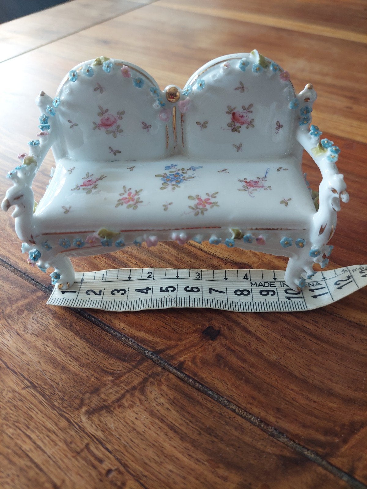 prachtig porseleinen zitbankje, Ophalen, Zo goed als nieuw, Poppenhuis