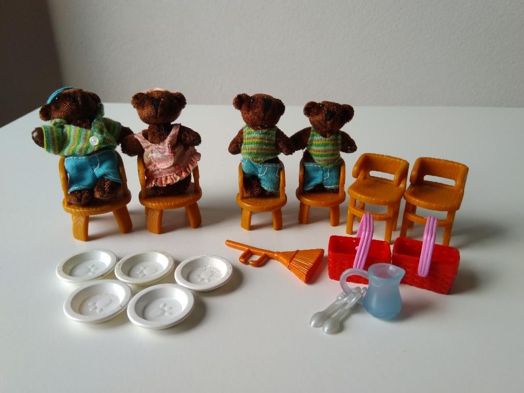 Mattel 2004 Furryville mini beertjes, stoelen e.d., Ophalen of Verzenden, Zo goed als nieuw, Overige typen