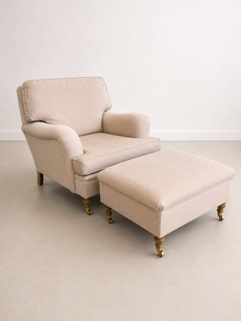 Klassieke fauteuil met hocker – Howard / Duresta stijl, Huis en Inrichting, Fauteuils, Gebruikt, 75 tot 100 cm, Ophalen of Verzenden