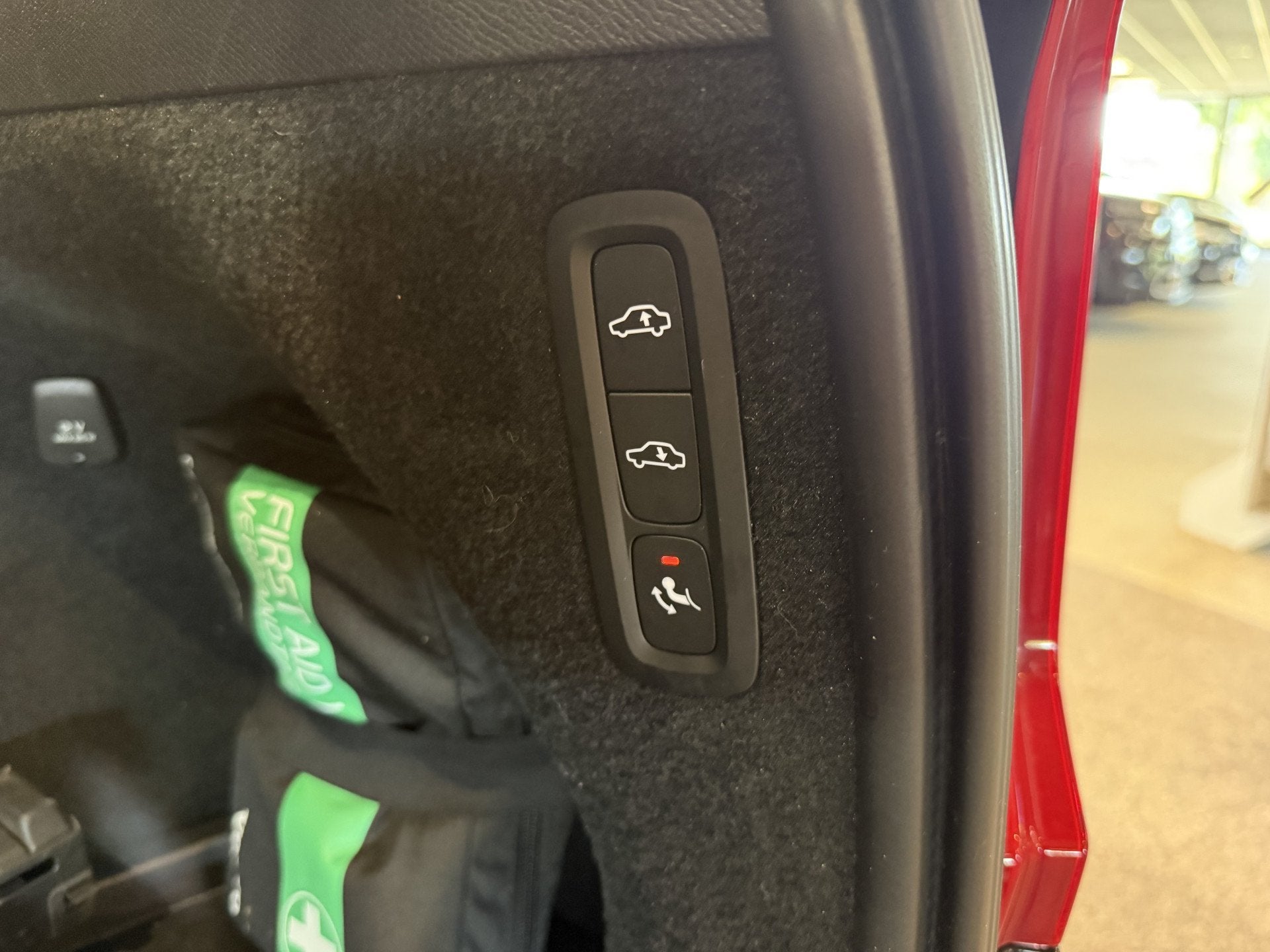 Foto 9 van Volvo XC90 2.0 T8 Recharge AWD R-Design, Trekhaak, Luchtveri