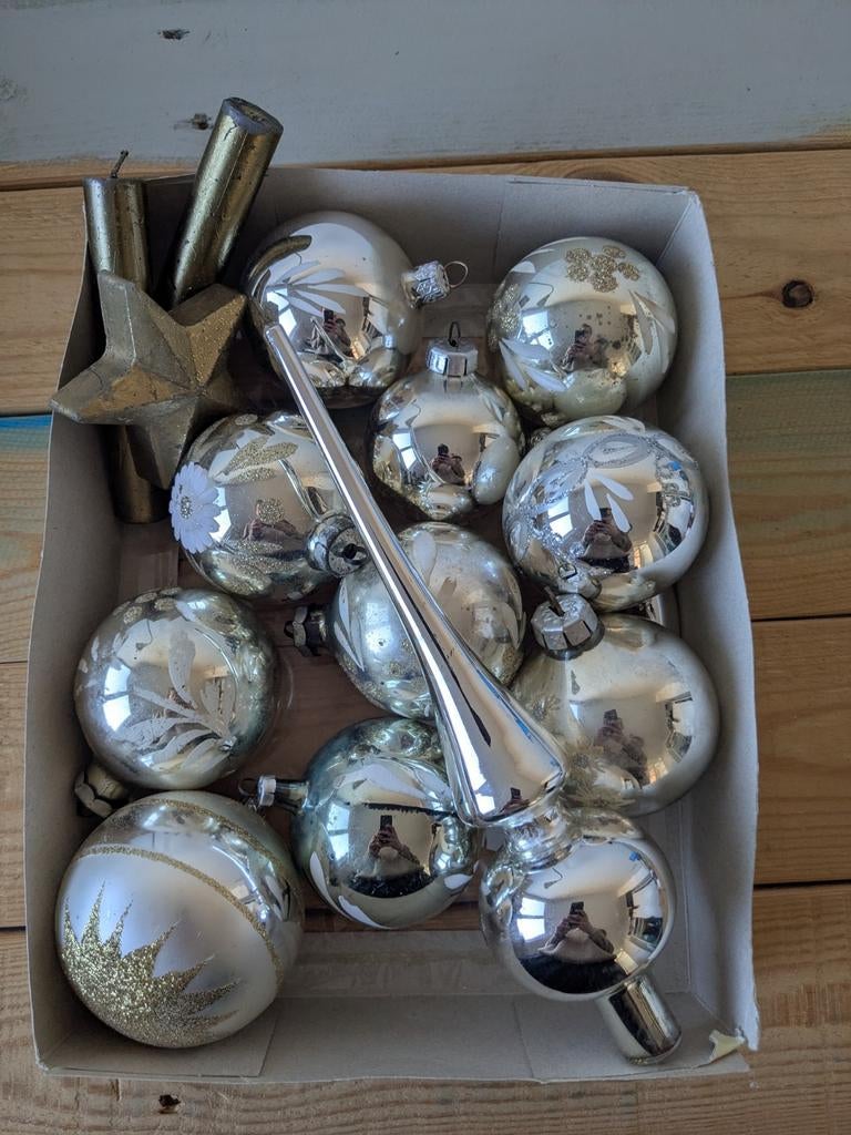 11 vintage en antieke kerstballen en ornamenten met piek, Diversen, Kerst, Ophalen