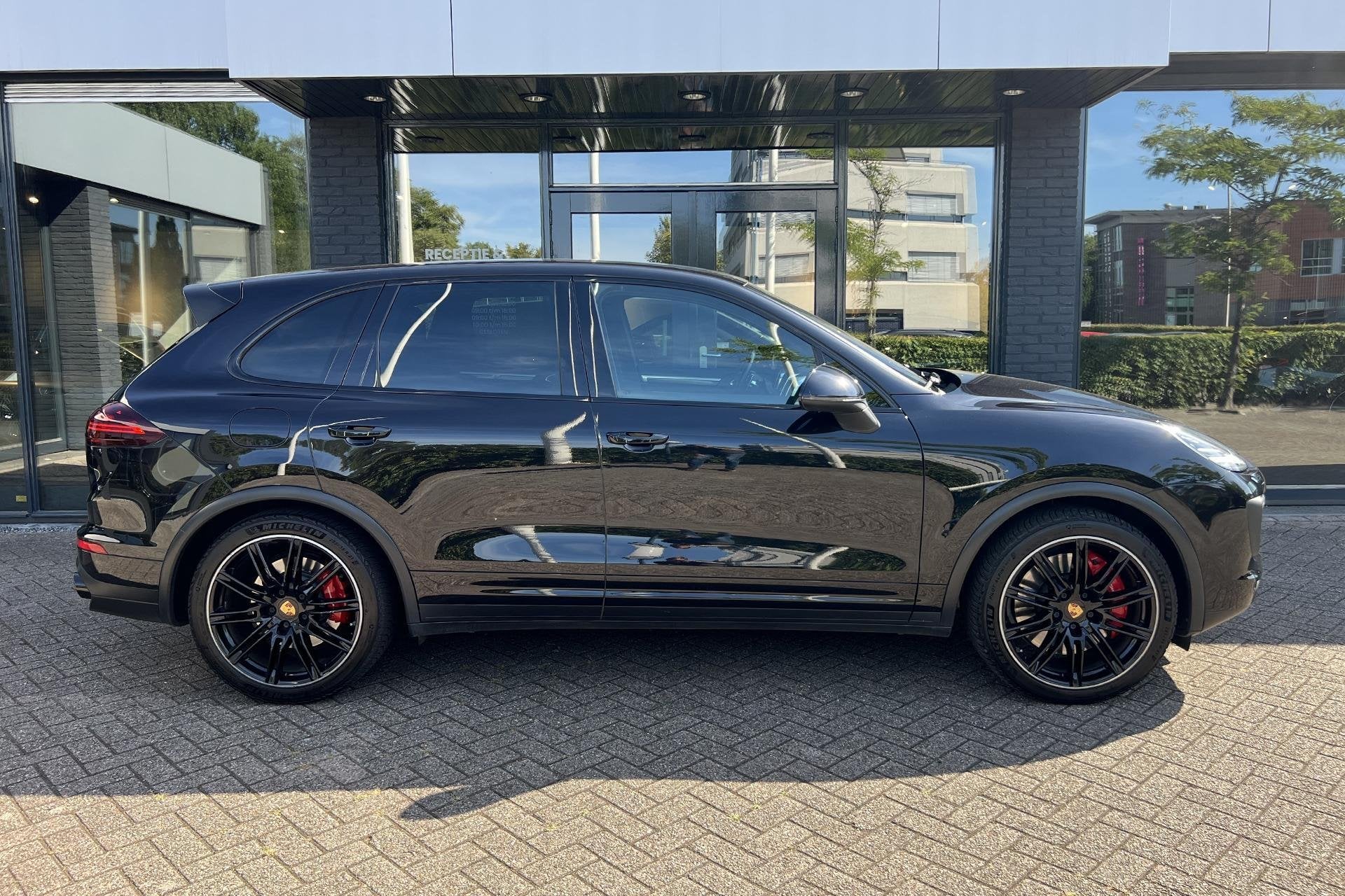 Porsche Cayenne 4.8 Turbo, Auto's, Automaat, Cayenne, Gebruikt, Zwart