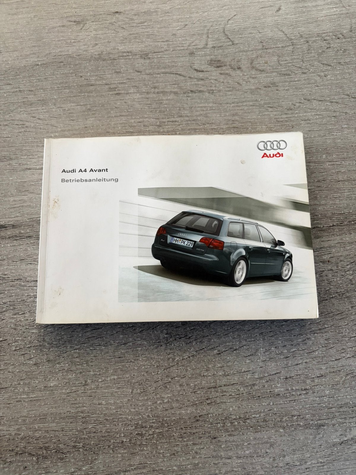 Instructieboekje Audi A4 avant b7 Duits, Auto diversen, Ophalen of Verzenden