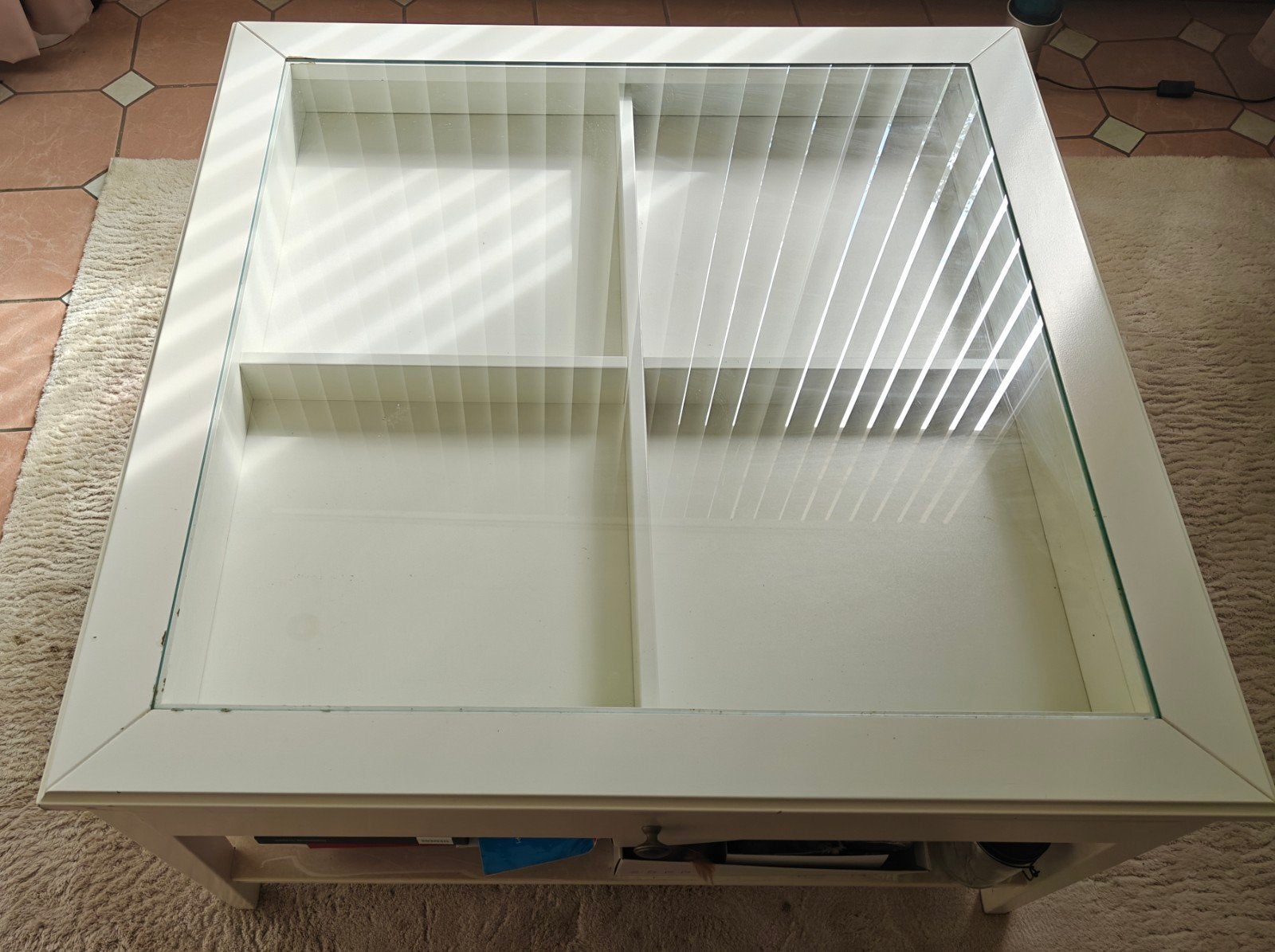 GRATIS Liatorp witte salontafel met glazen blad en opbergrui, Ophalen, 50 – 75, Gebruikt, 50 tot 100 cm