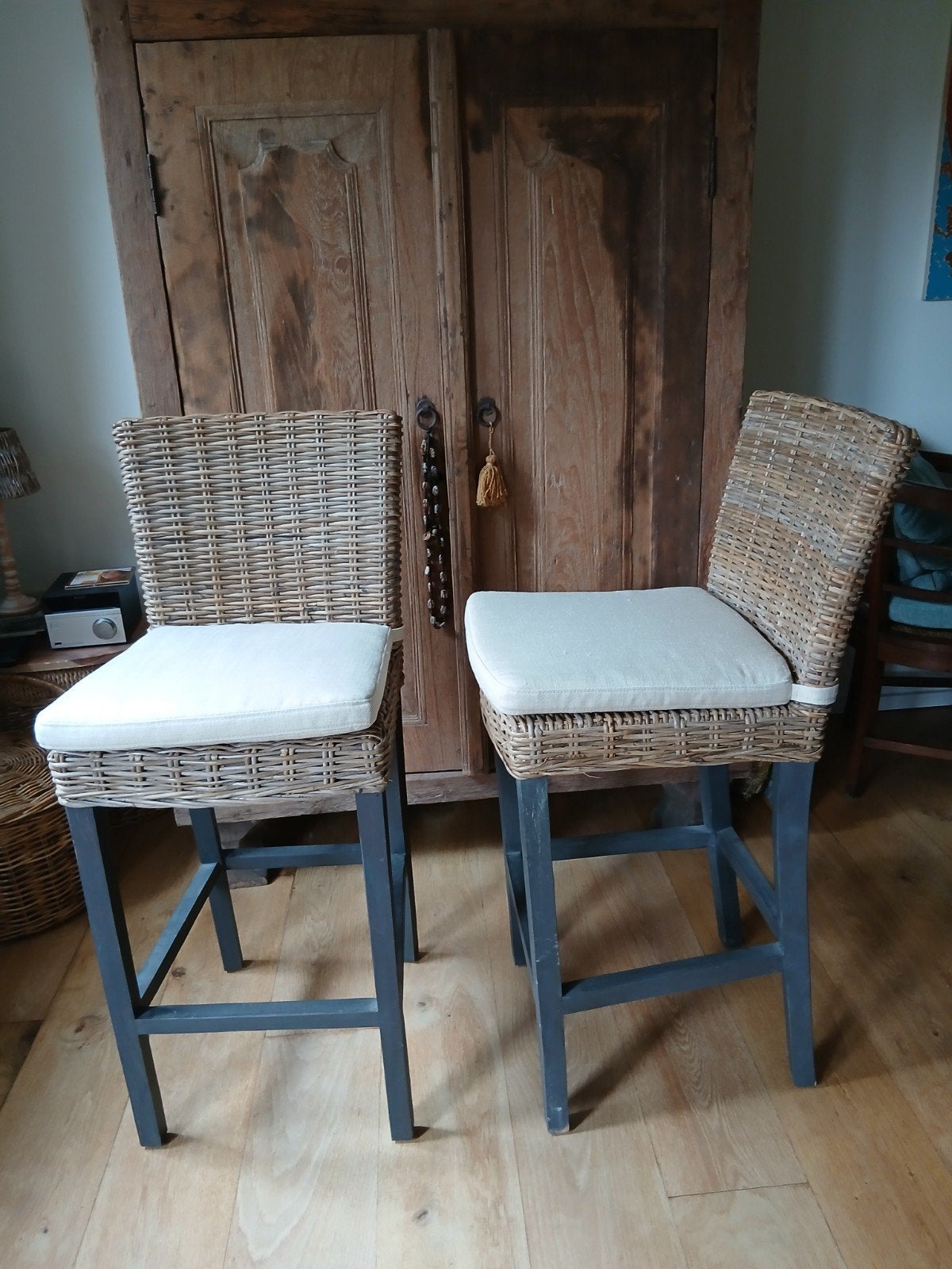 2 rieten barkrukken, 2 krukken, Ophalen, 60 tot 90 cm