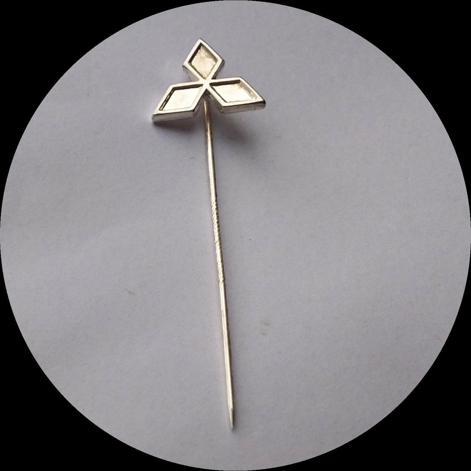 MITSUBISHI logo speldje, Ophalen of Verzenden, Zo goed als nieuw, Transport, Speldje of Pin