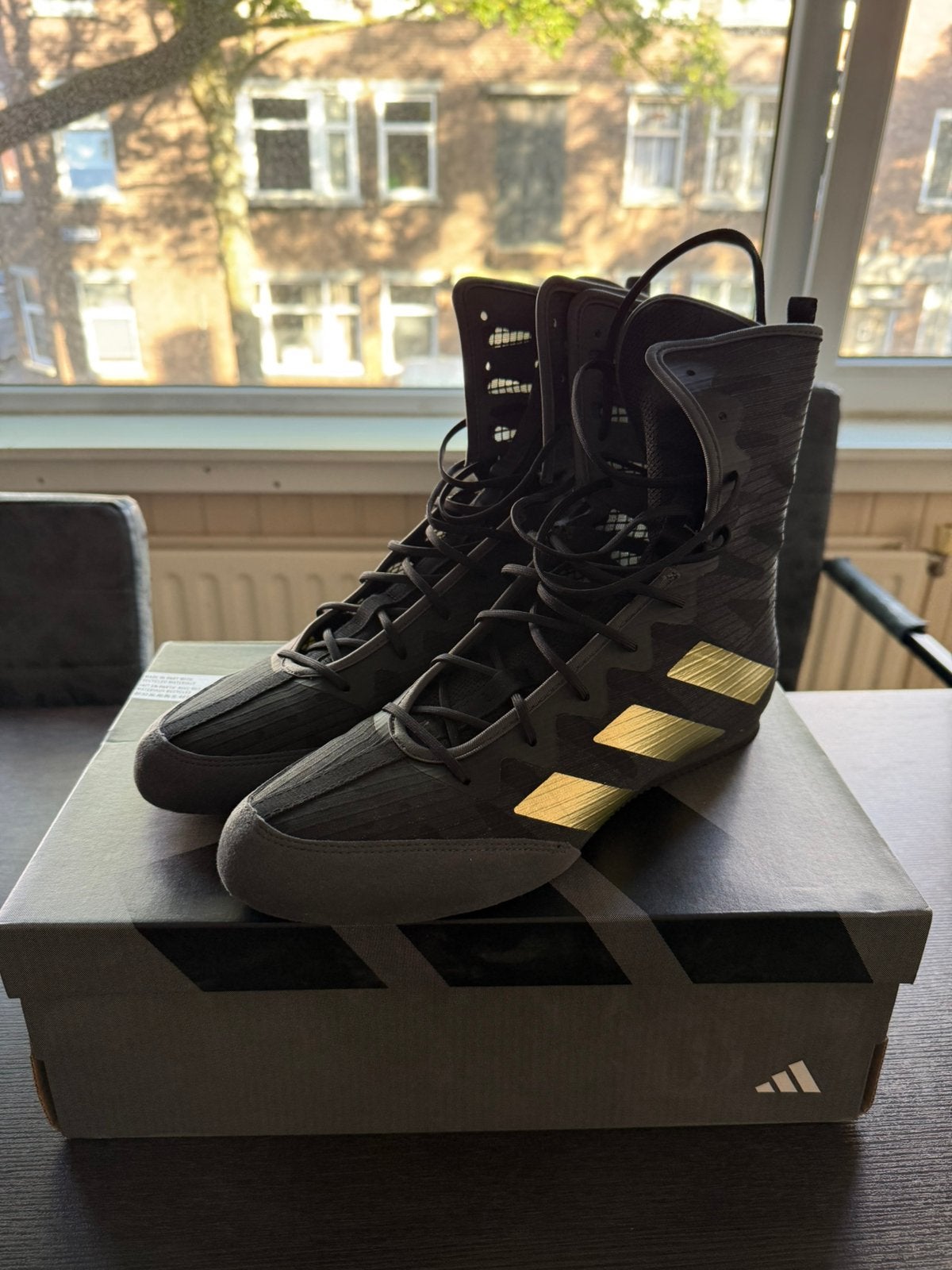 Adidas Boksschoenen Box-Hog 4 Zwart/Goud, Ophalen of Verzenden, Zo goed als nieuw, Schoenen