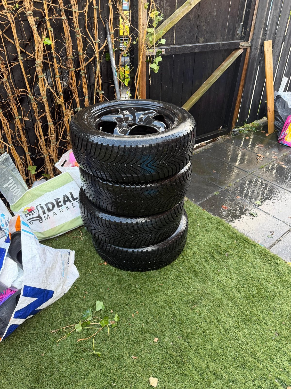 Vredestein winterbanden met velgen 205/55 R16, Ophalen, Gebruikt, 16 inch, Banden en Velgen