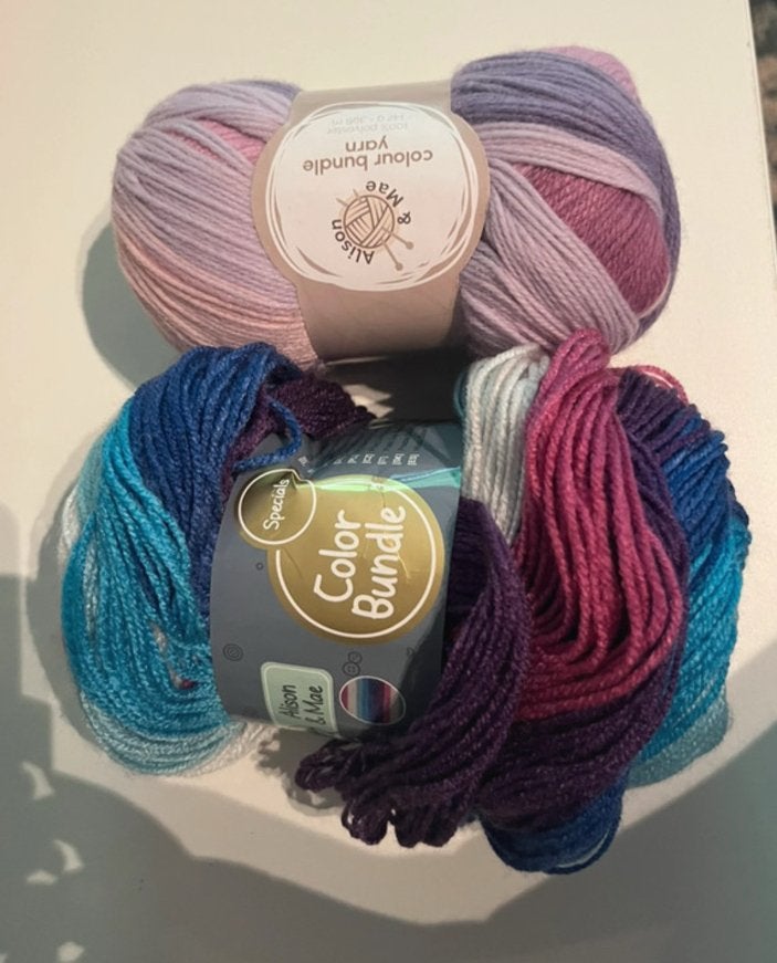 2 bollen color bundle yarn - action, Hobby en Vrije tijd, Ophalen of Verzenden, Zo goed als nieuw, Breien of Haken, Wol of Garen