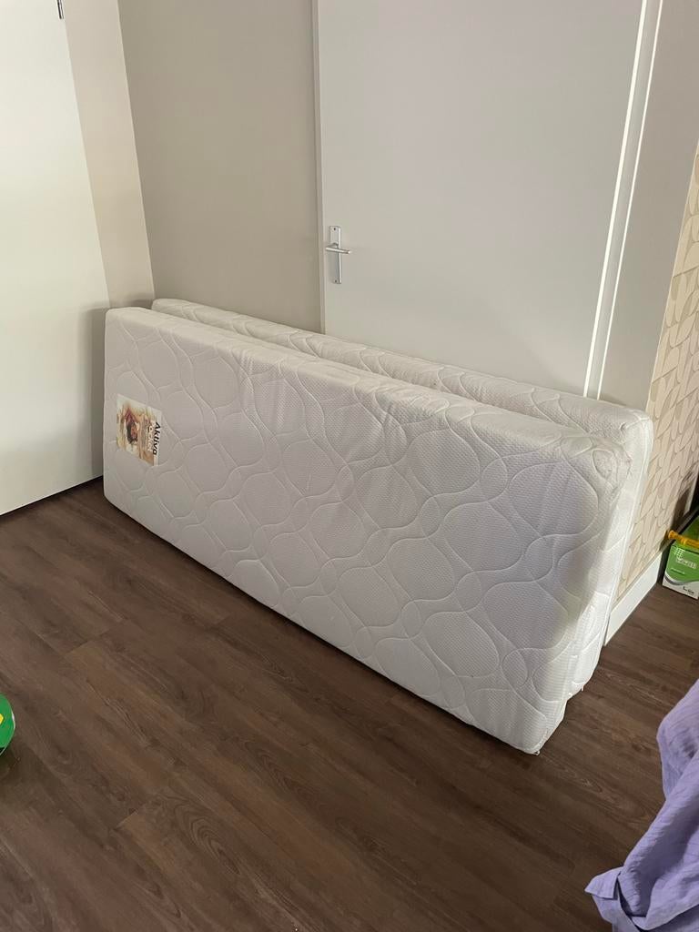 Gratis 2 nette matrassen, Huis en Inrichting, Ophalen, Gebruikt, 90 cm, Eenpersoons