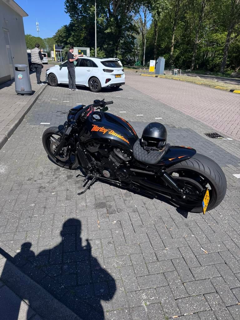 Harley Davidson nightrod special, Motoren, 2 cilinders, Sportuitlaat, Gebruikt, 1130 cc