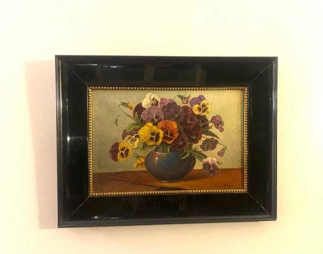 Schilderij: Kleurrijk stilleven met viooltjes in vaas, Antiek en Kunst, Paneel, Realistisch, Stilleven, Ophalen of Verzenden