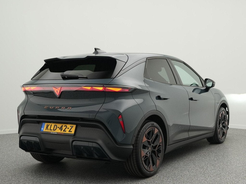 CUPRA Raval Performance First Edition 56 kWh 211PK | SennHei, Auto's, Cupra, Gebruikt, Blauw, Alcantara, Origineel Nederlands