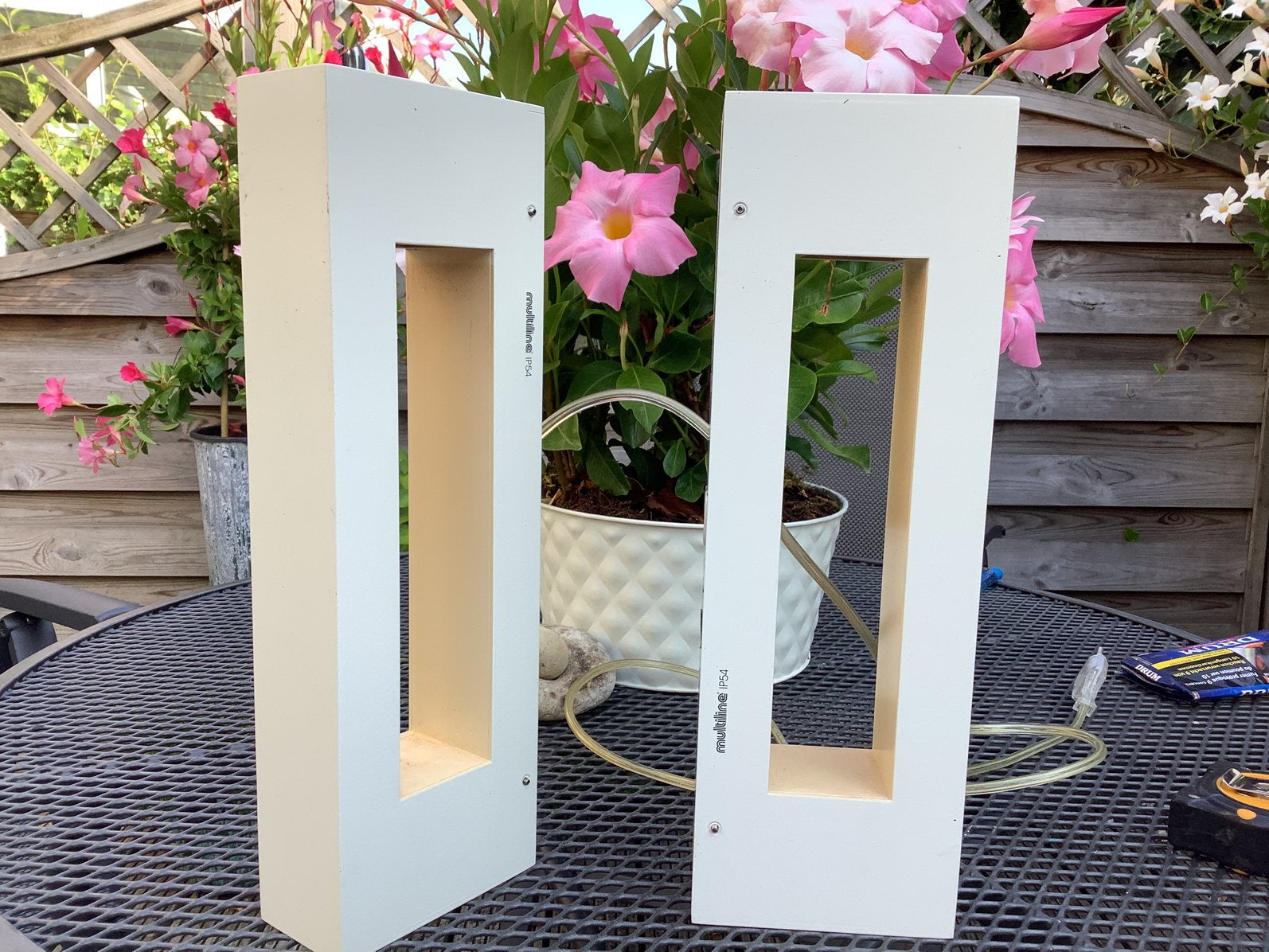 2 x metalen Multiline Artres design wandlampen buitenlampen, Huis en Inrichting, Ophalen, Gebruikt