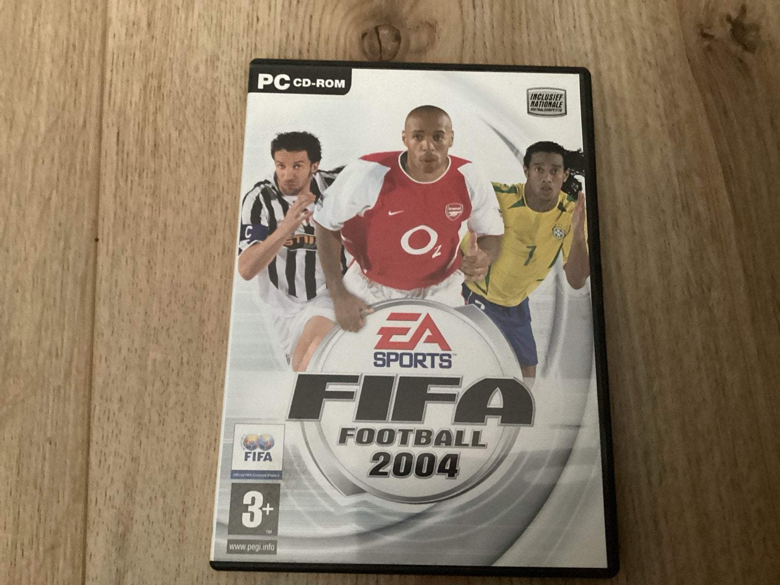 FIFA Football 2004 PC CD-ROM - Helemaal compleet, 1 speler, Eén computer, Ophalen of Verzenden, Zo goed als nieuw