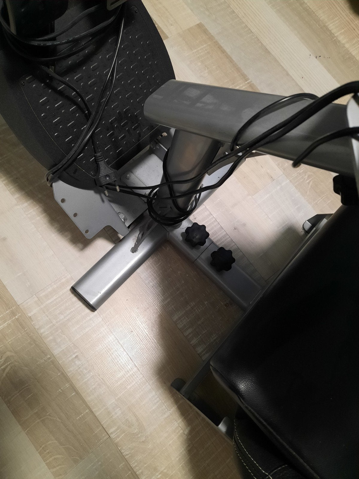 Playseat met Thrustmaster T150 stuur en pedalen, Ophalen of Verzenden, Overige merken, Zo goed als nieuw