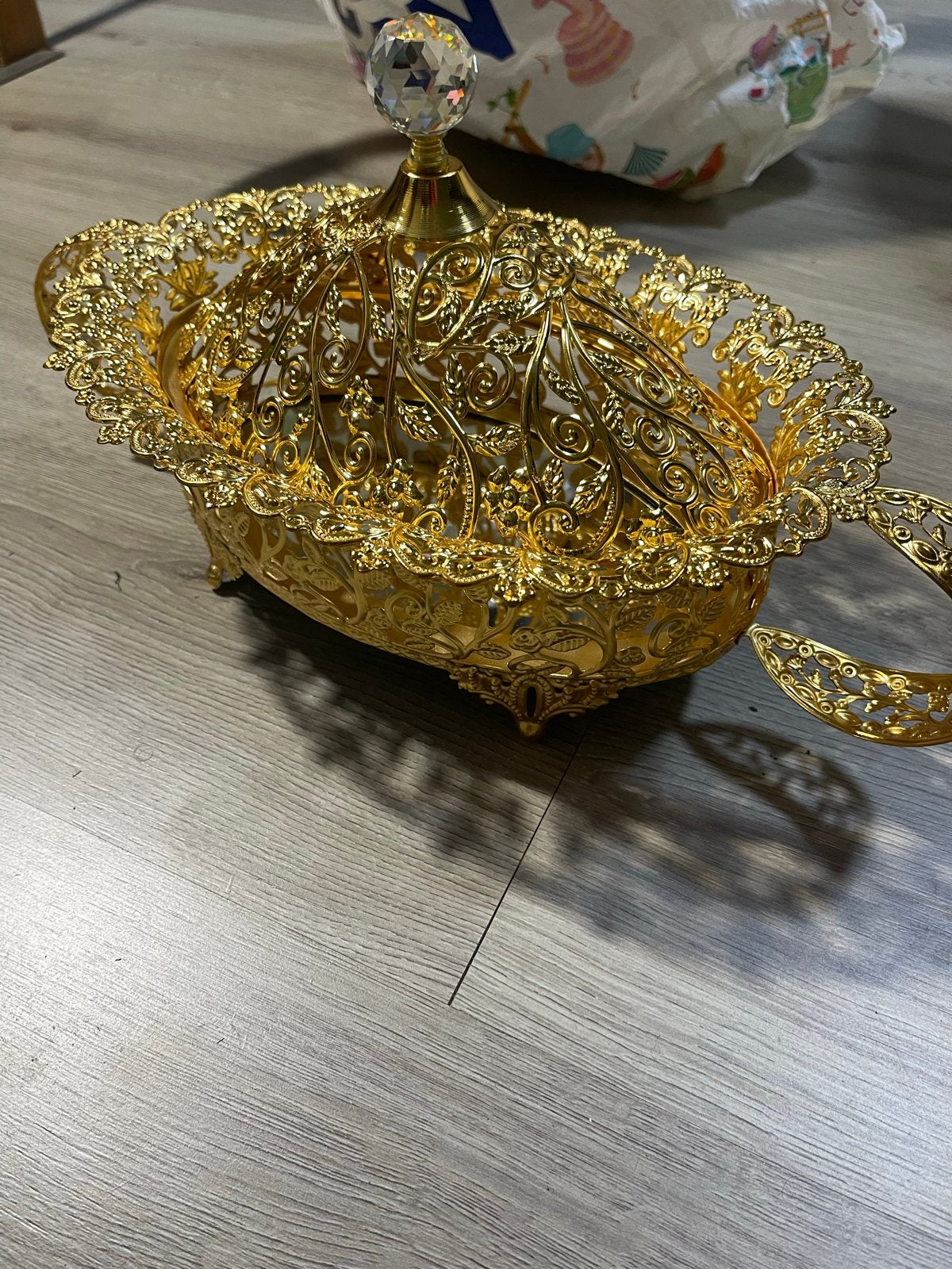 Gouden decoratieve schaal/mand met spiegel, Ophalen, Oosters, Zo goed als nieuw, Goud