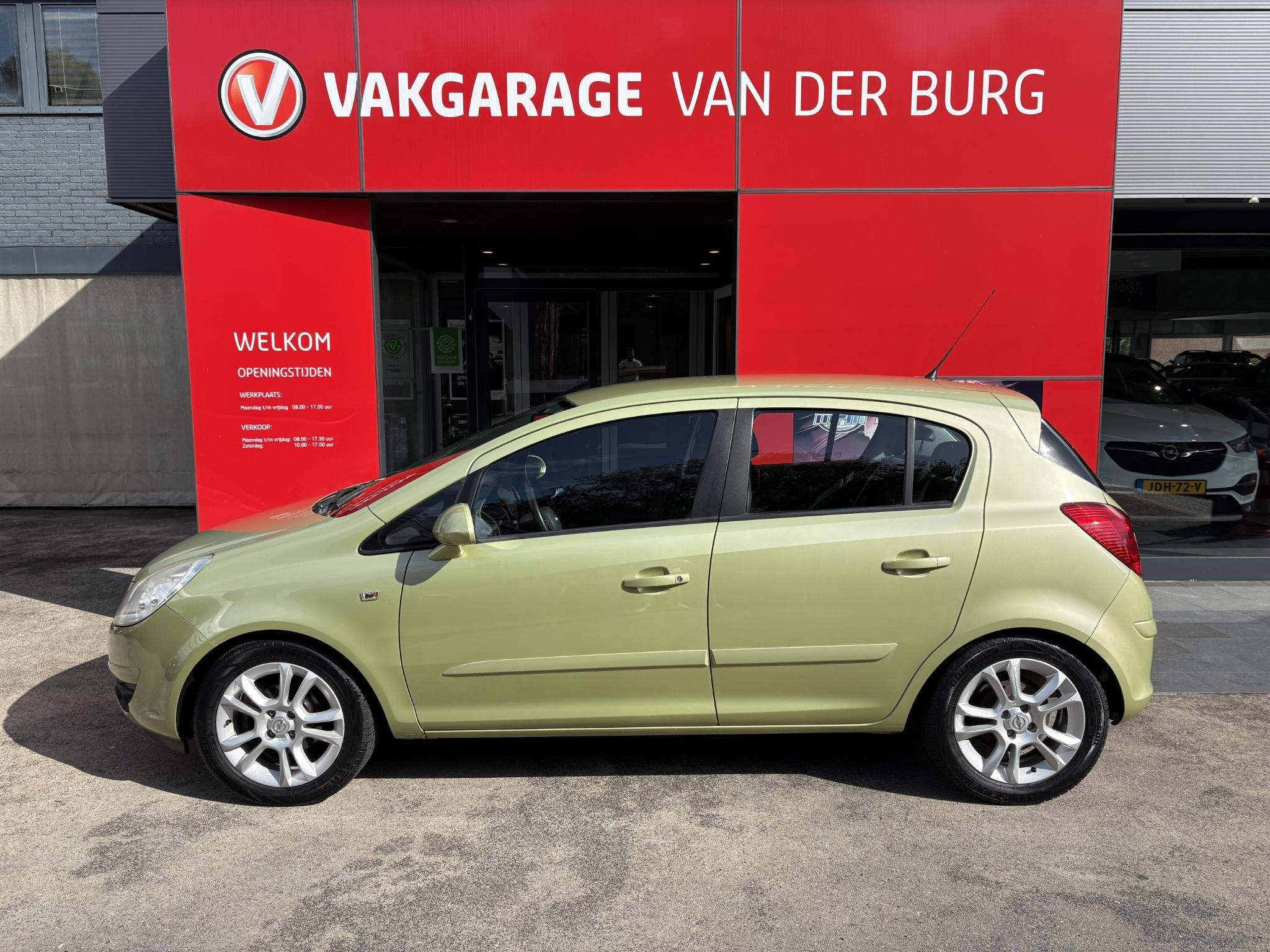 Opel Corsa 1.4-16V Cosmo Vol Automaat 12 mnd BOVAG garantie, 12 maanden, Stof, Gebruikt, 4 cilinders