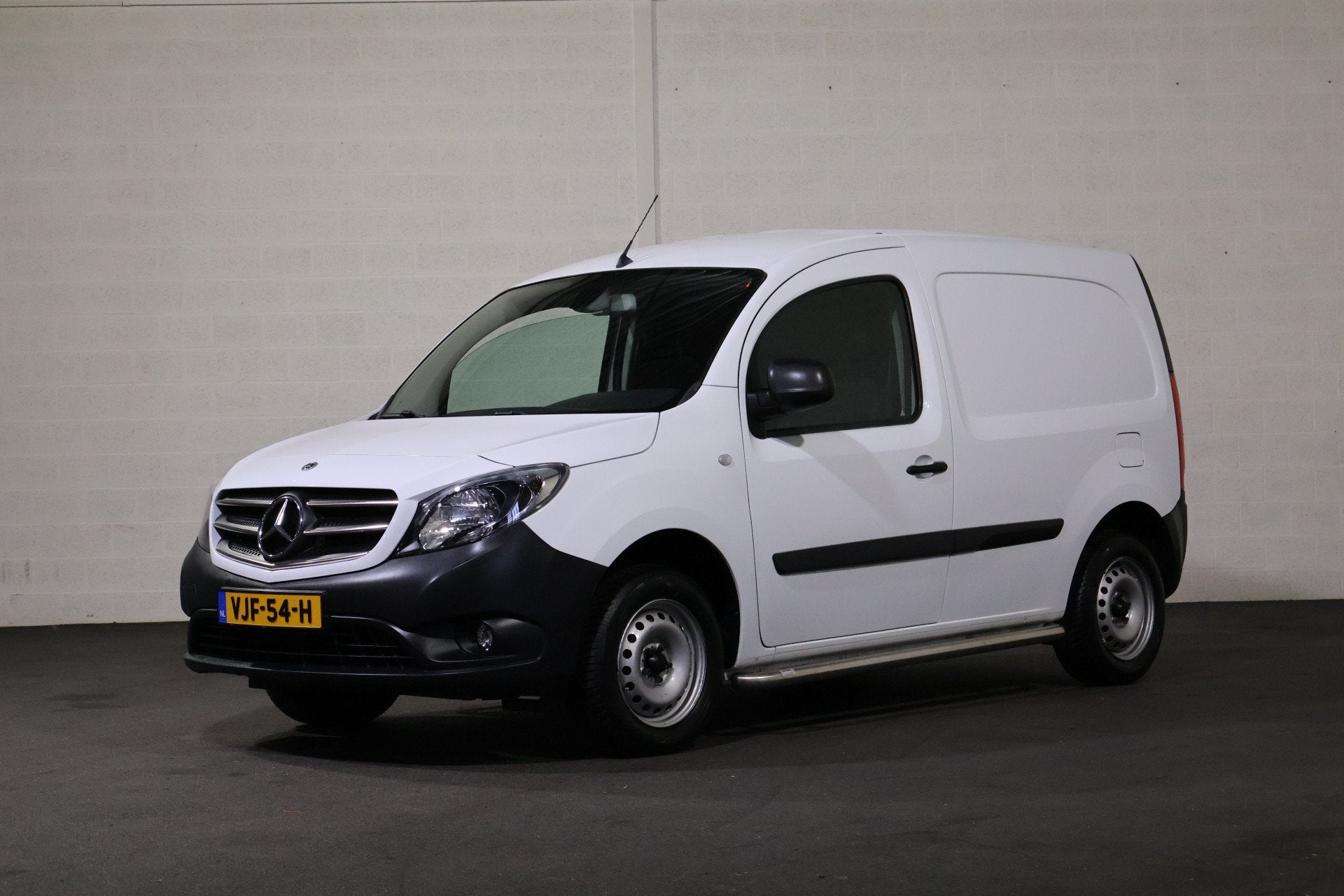 Mercedes-Benz Citan 111 CDI Airco Navigatie Camera Trekhaak, Auto's, Voorwielaandrijving, Gebruikt, Euro 6, 4 cilinders