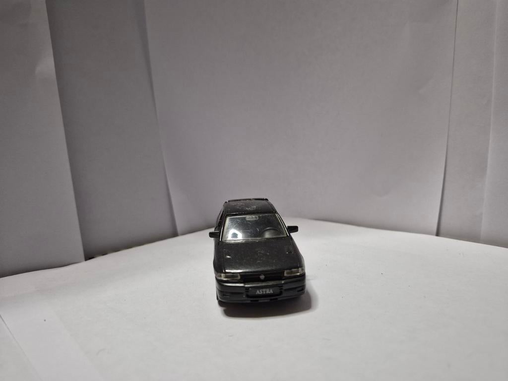 Opel Astra GSI 1:43, Hobby en Vrije tijd, Modelauto's | 1:43, Zo goed als nieuw, Auto, Gama, Ophalen of Verzenden