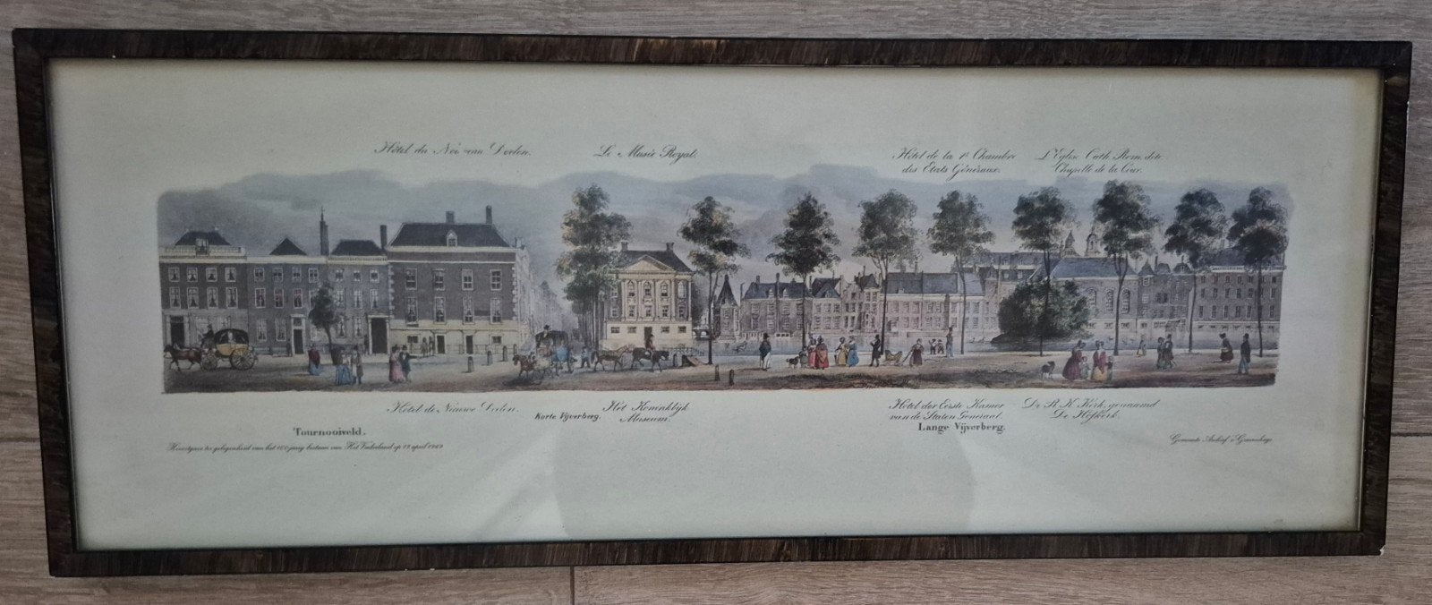 Historische prent Den Haag: Lange Vijverberg en Tournooiveld, 1800 - 1899, Stadsgezicht, Ingelijst, Ophalen of Verzenden